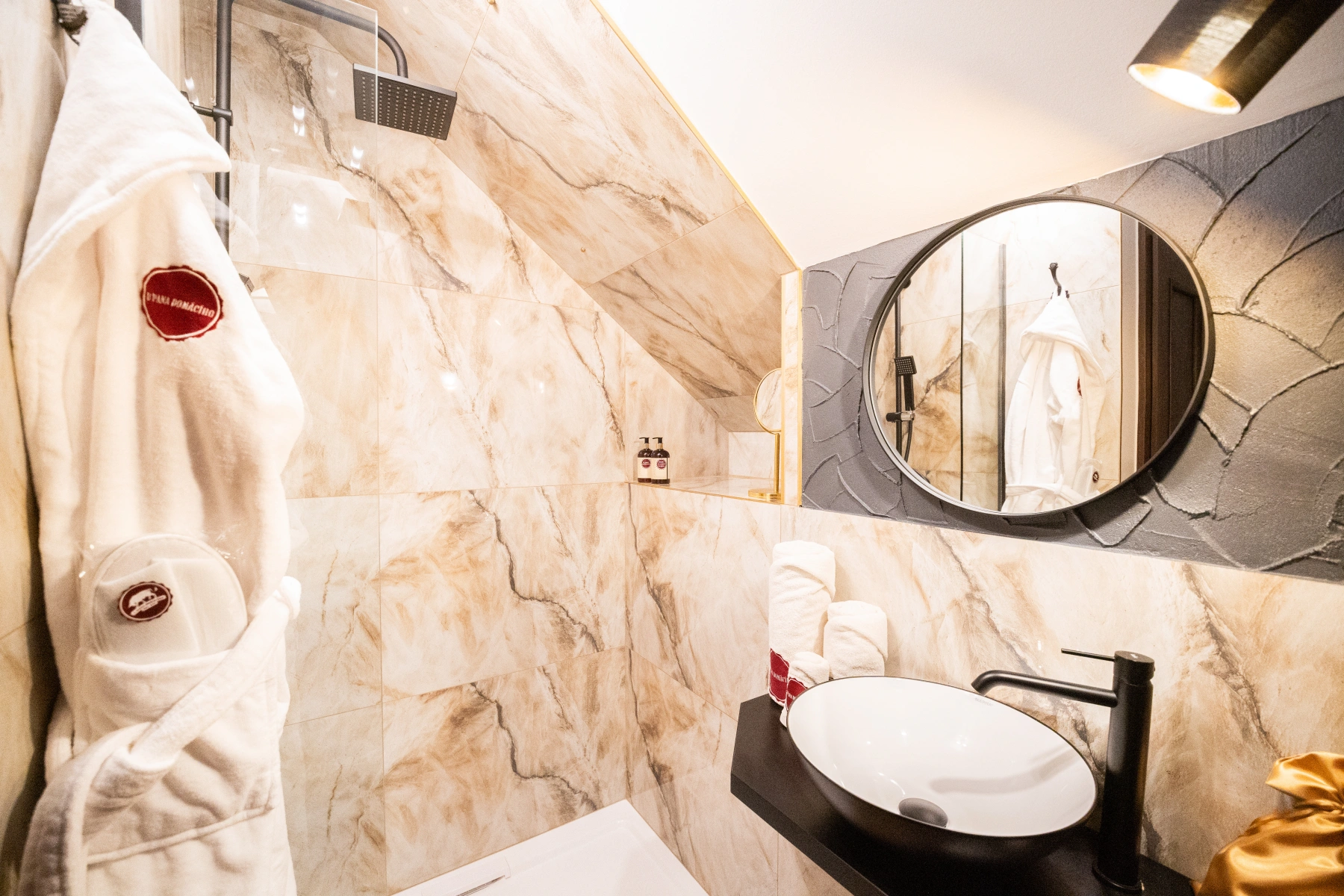 Pokoj Henry Ford — koupelna