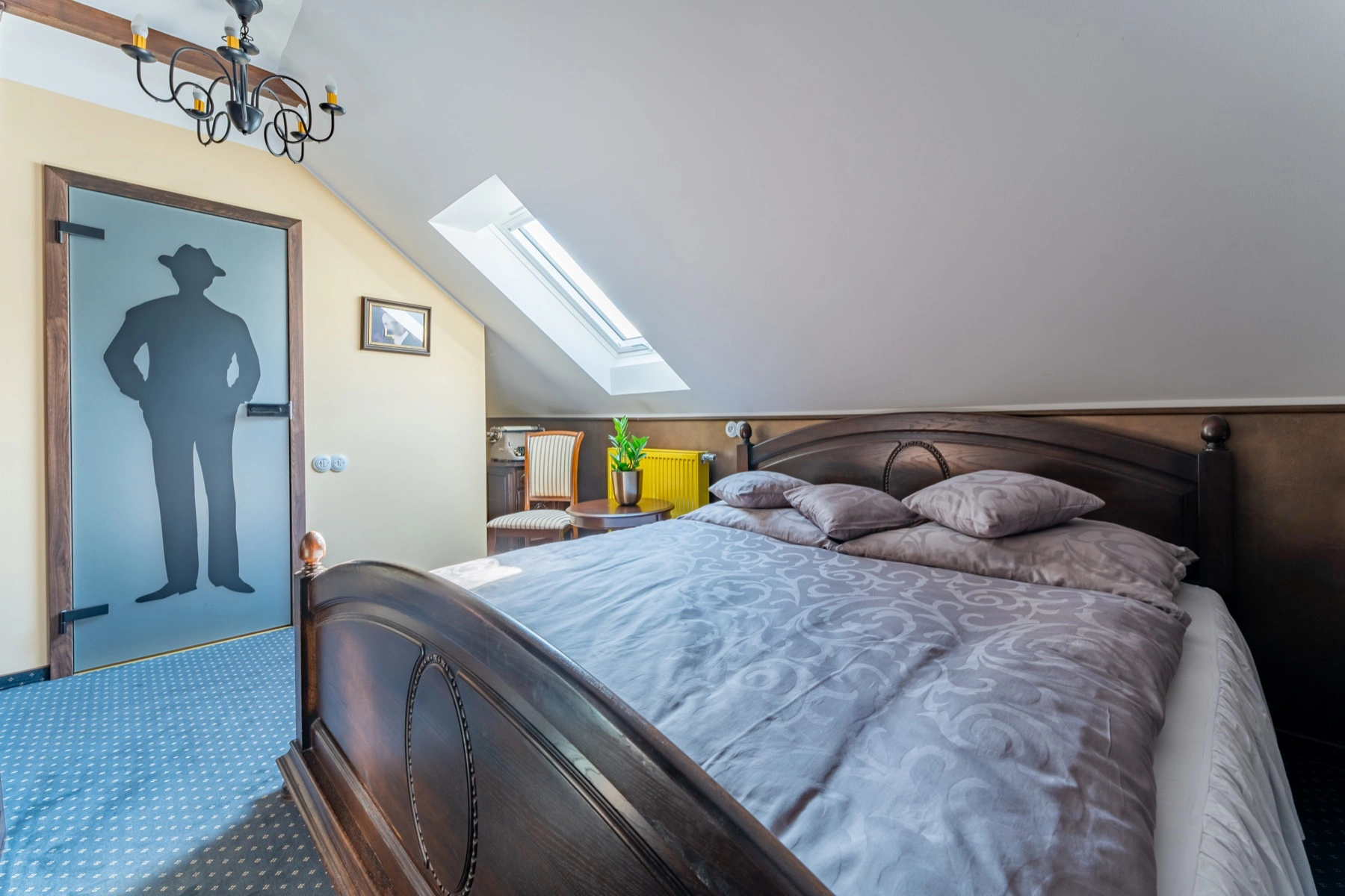 Pokoj Napoleon Hill — interiér