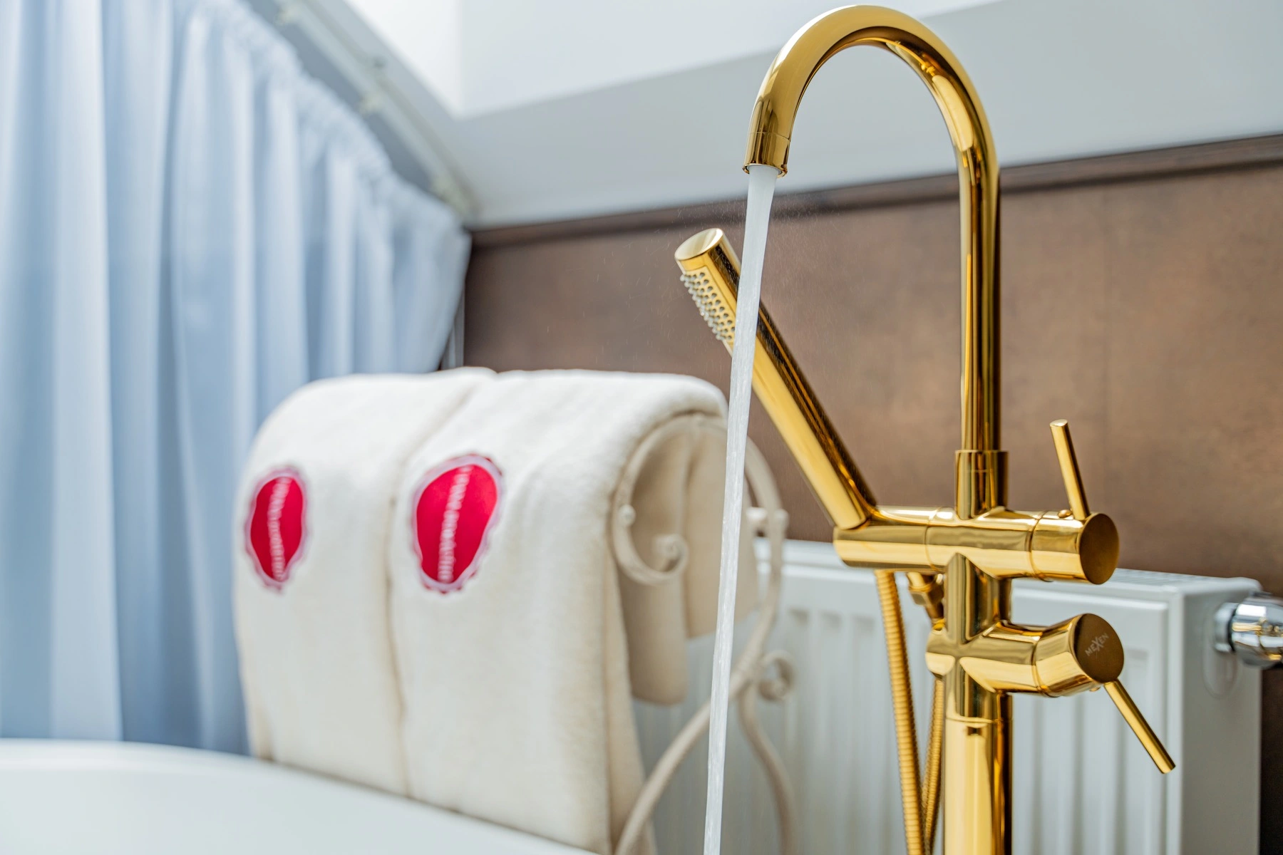 Pokoj Wallis Simpson — zlatá baterie